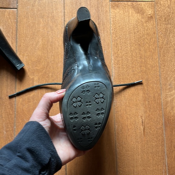 Naturalizer High Heeled Oxfords - Picture 5 of 6